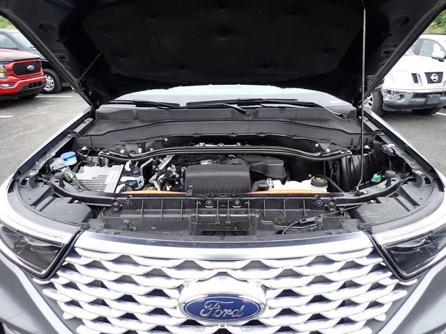Used 2022 Ford Explorer Platinum w/ Technology Package AWD/4WD image 15