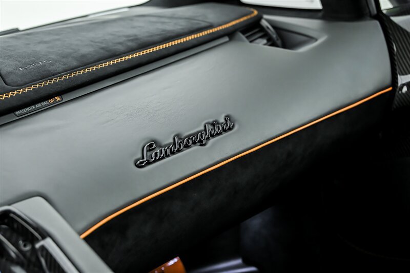 Used 2019 Lamborghini Aventador SVJ AWD/4WD image 30