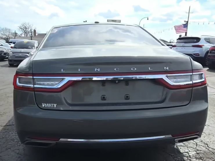 Used 2017 Lincoln Continental Premiere image 13