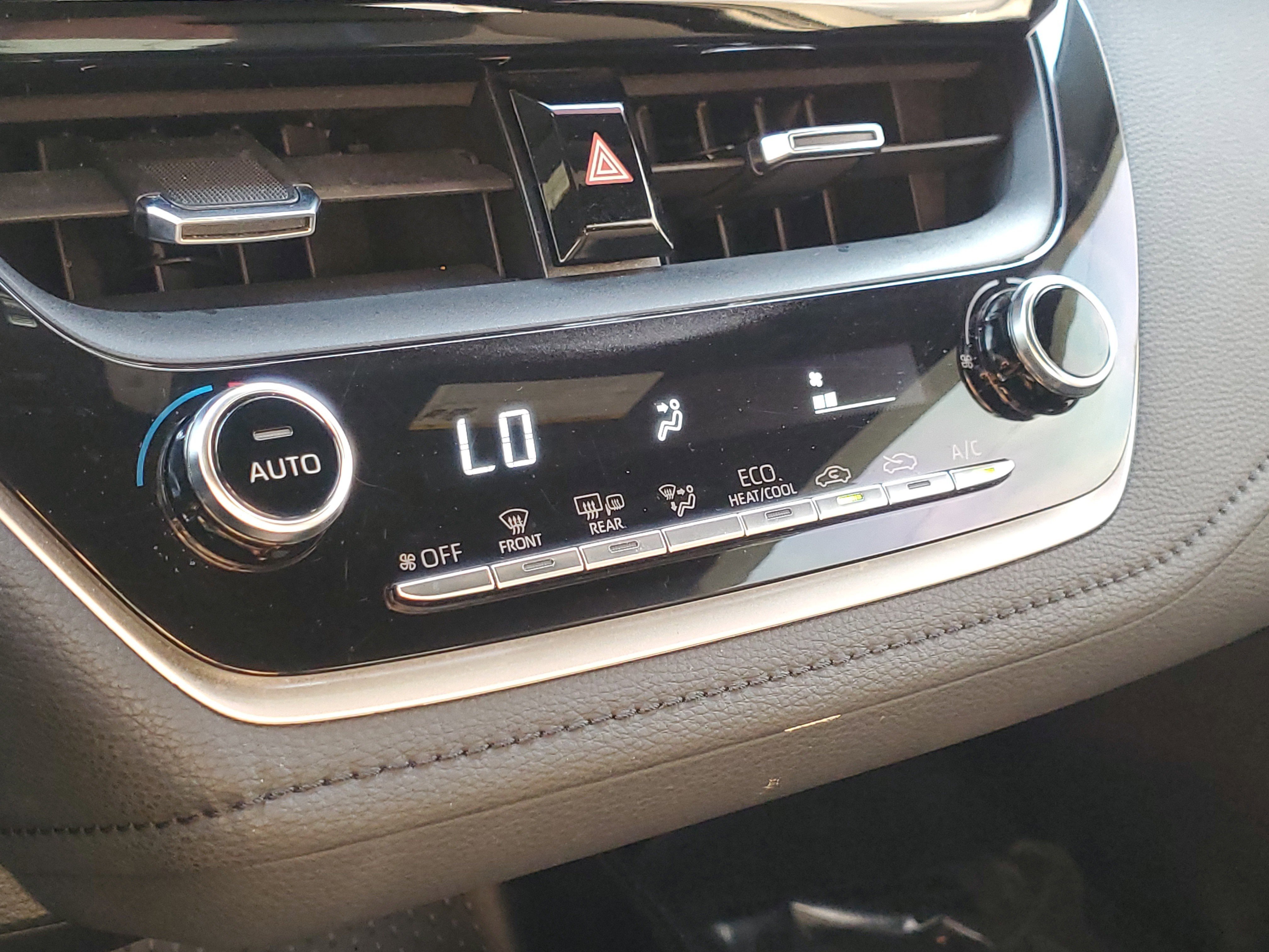 Used 2022 Toyota Corolla SE image 27