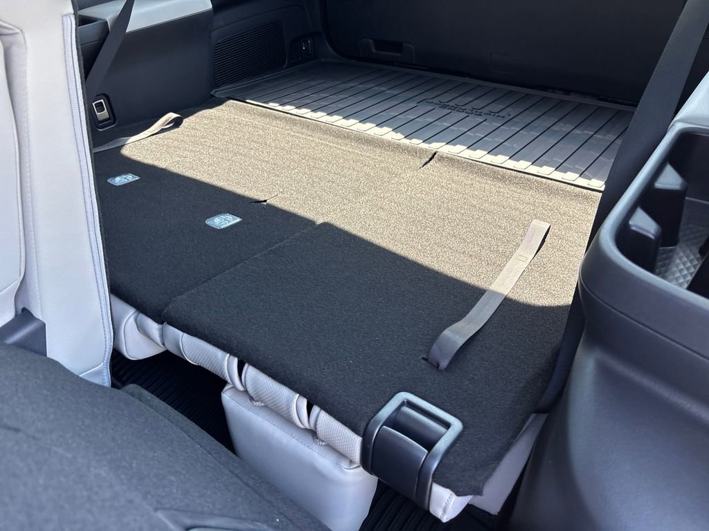 New 2026 Toyota Grand Highlander Limited image 32