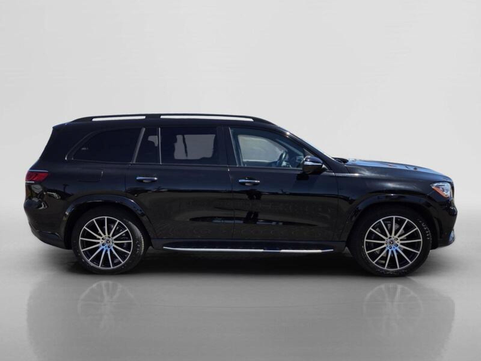 Certified 2022 Mercedes-Benz GLS 450 4MATIC w/ AMG Line Exterior image 6