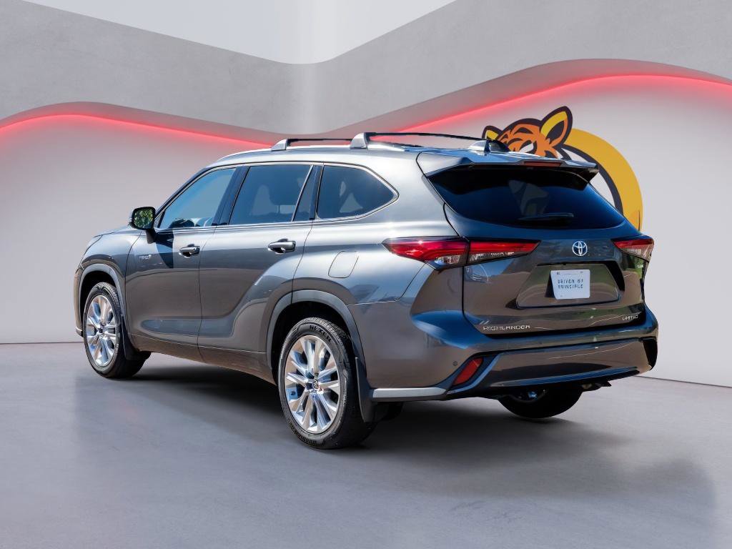 Used 2020 Toyota Highlander Limited image 7