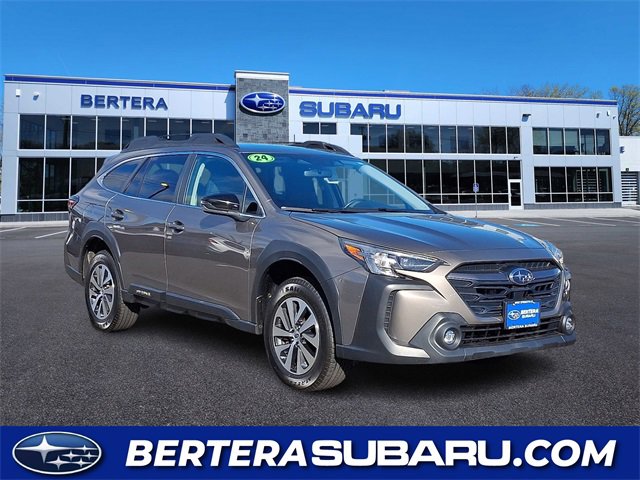 Used 2024 Subaru Outback Premium image 1
