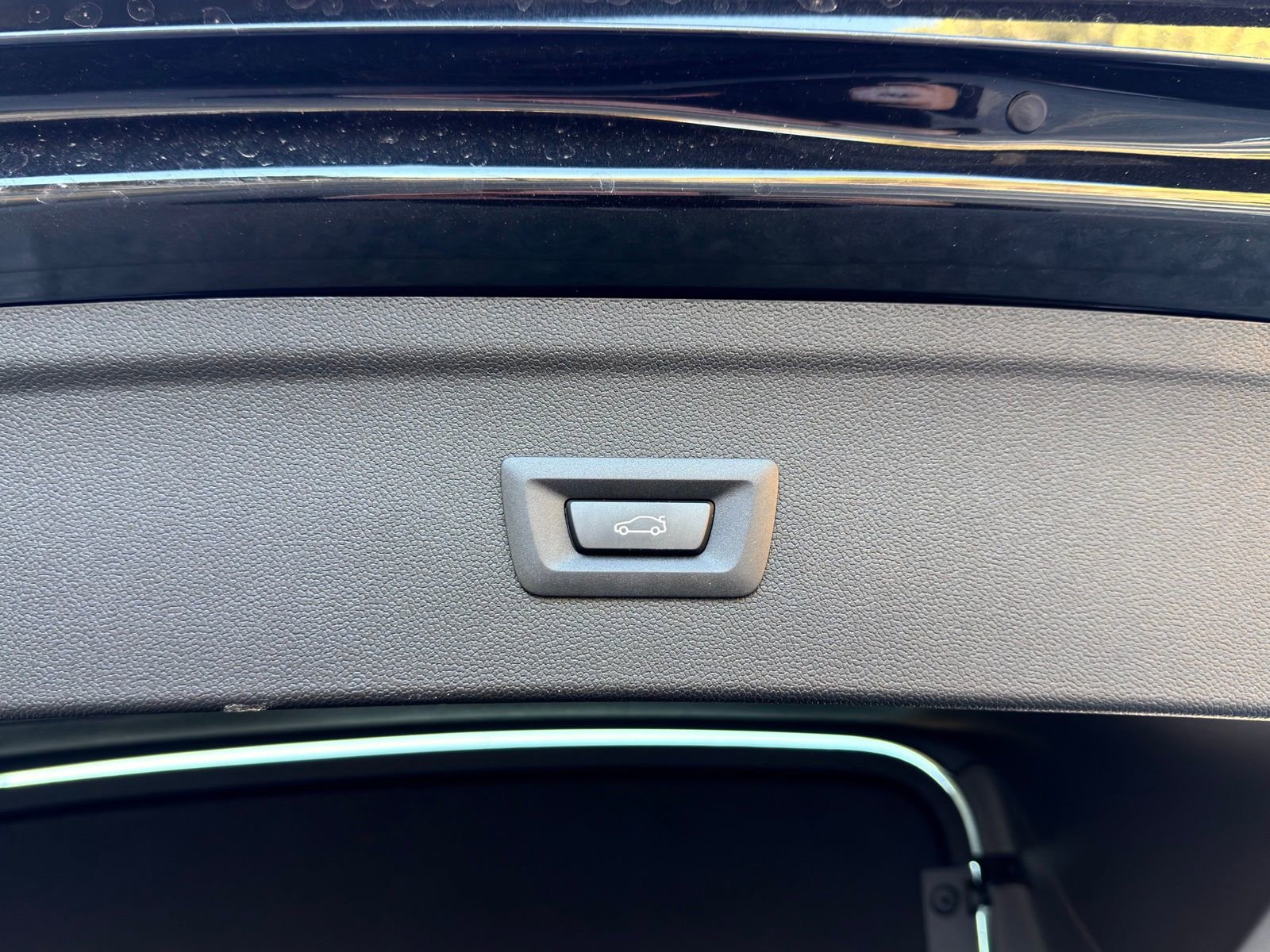 New 2026 BMW iX xDrive45 image 18