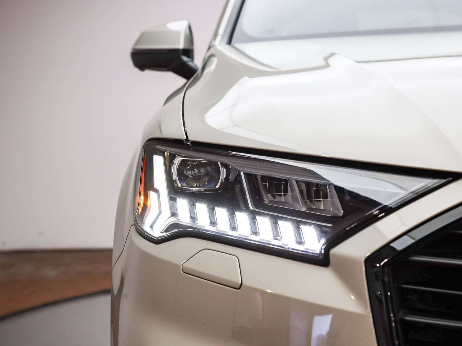 Used 2023 Audi Q7 3.0T Prestige w/ Prestige Package image 5