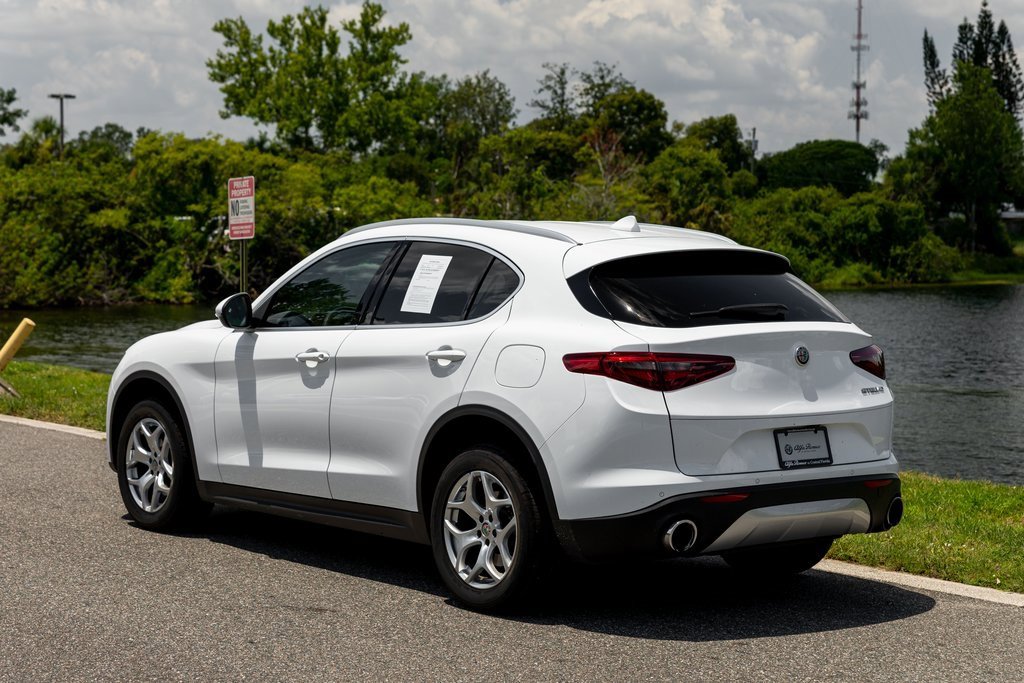 Used 2021 Alfa Romeo Stelvio Sprint image 5