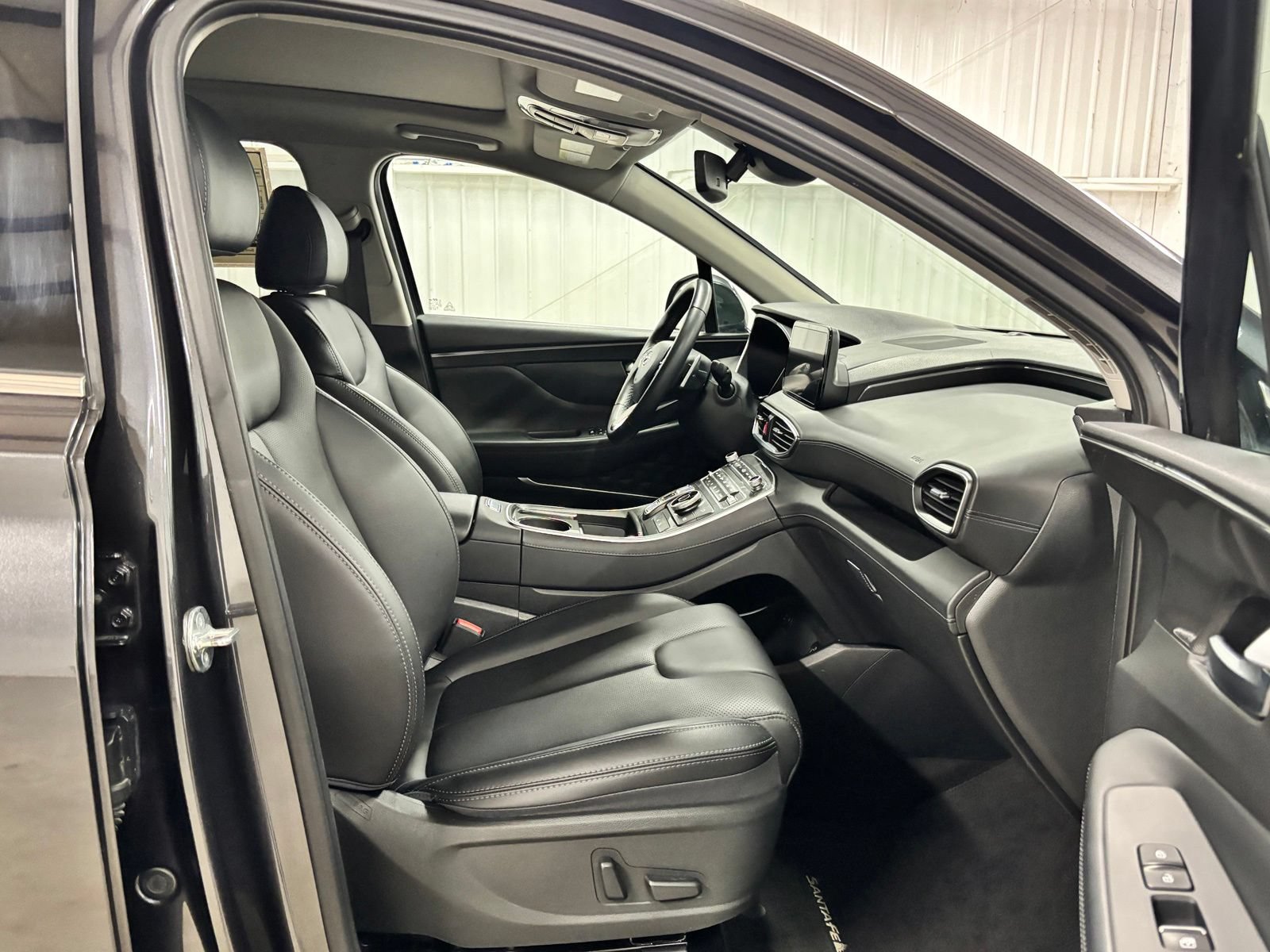 Certified 2023 Hyundai Santa Fe SEL w/ Premium Package AWD/4WD image 21