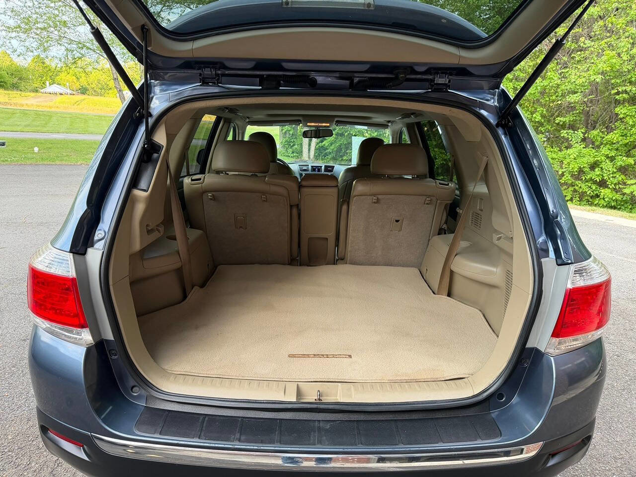 Used 2013 Toyota Highlander SE AWD/4WD image 26