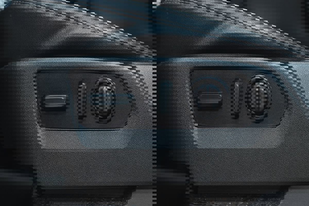 Used 2023 Chevrolet Silverado 2500 LTZ image 14