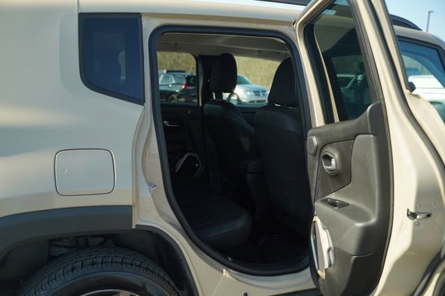 Used 2016 Jeep Renegade 75th Anniversary image 21