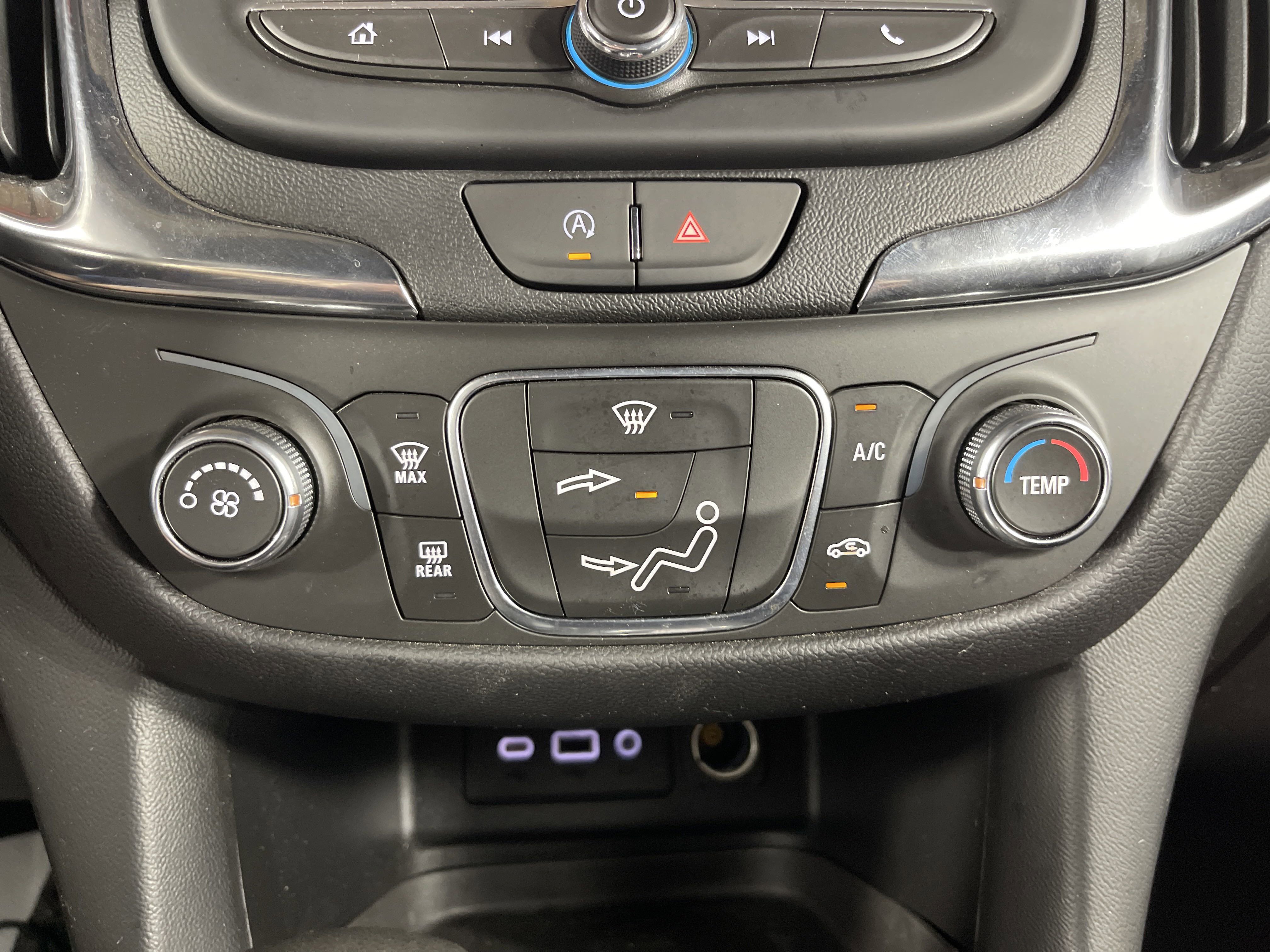 Used 2022 Chevrolet Equinox LT image 23