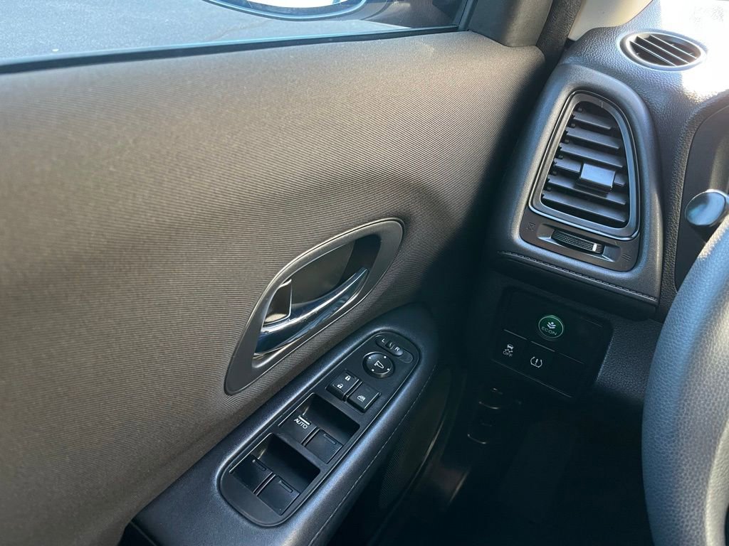 Certified 2017 Honda HR-V LX image 20