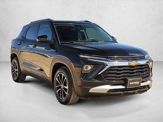 Used 2025 Chevrolet TrailBlazer LT FWD image 3