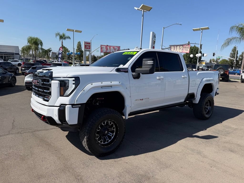 Used 2025 GMC Sierra 2500 AT4 w/ AT4 Premium Plus Package AWD/4WD image 3