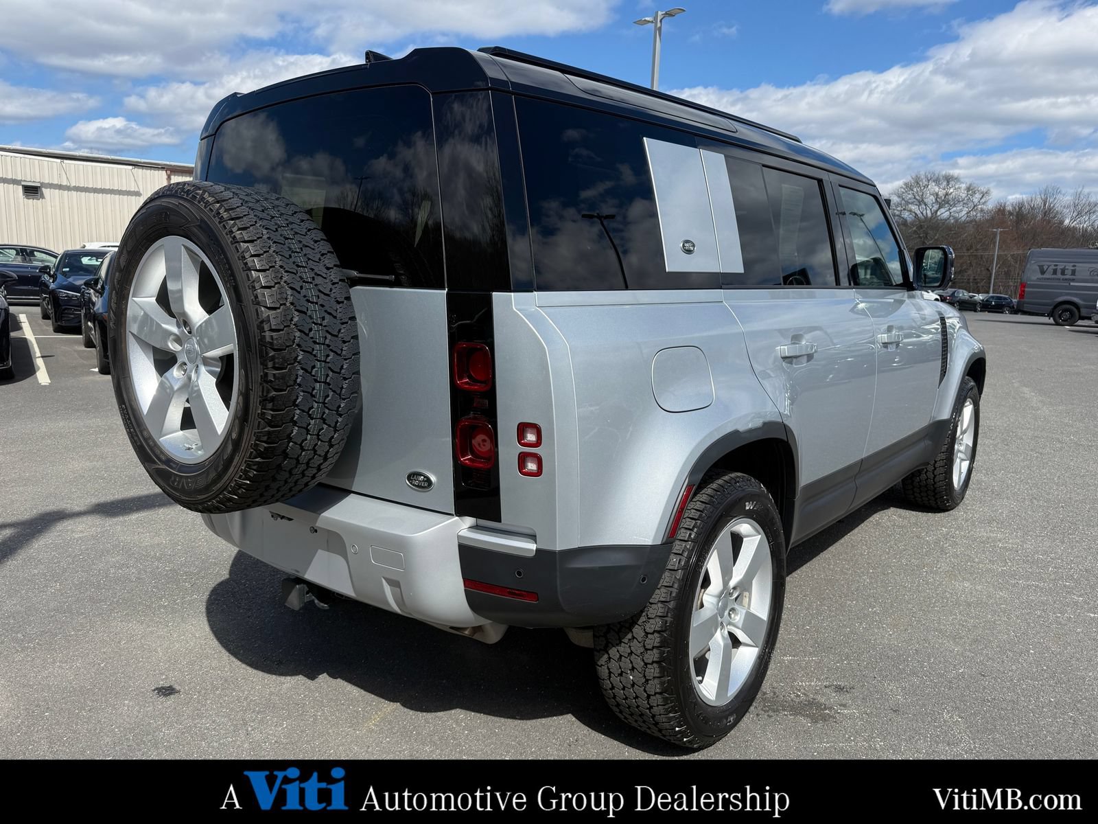 Used 2020 Land Rover Defender 110 First Edition AWD/4WD image 8