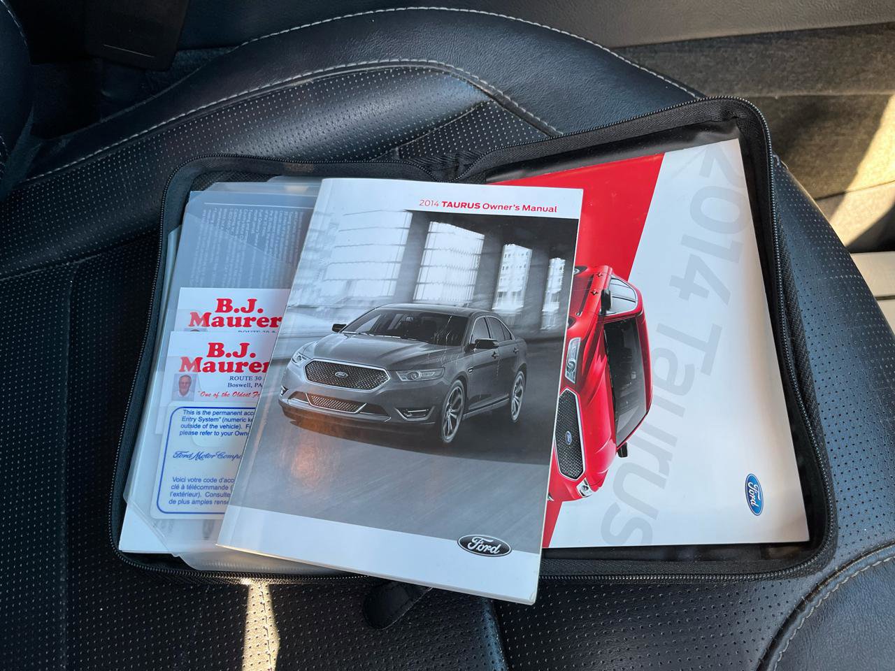 Used 2014 Ford Taurus Limited image 32