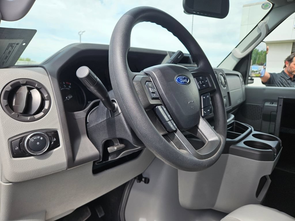 New 2026 Ford E-450 and Econoline 450 Super Duty w/ Shuttle Bus Prep Package RWD image 15