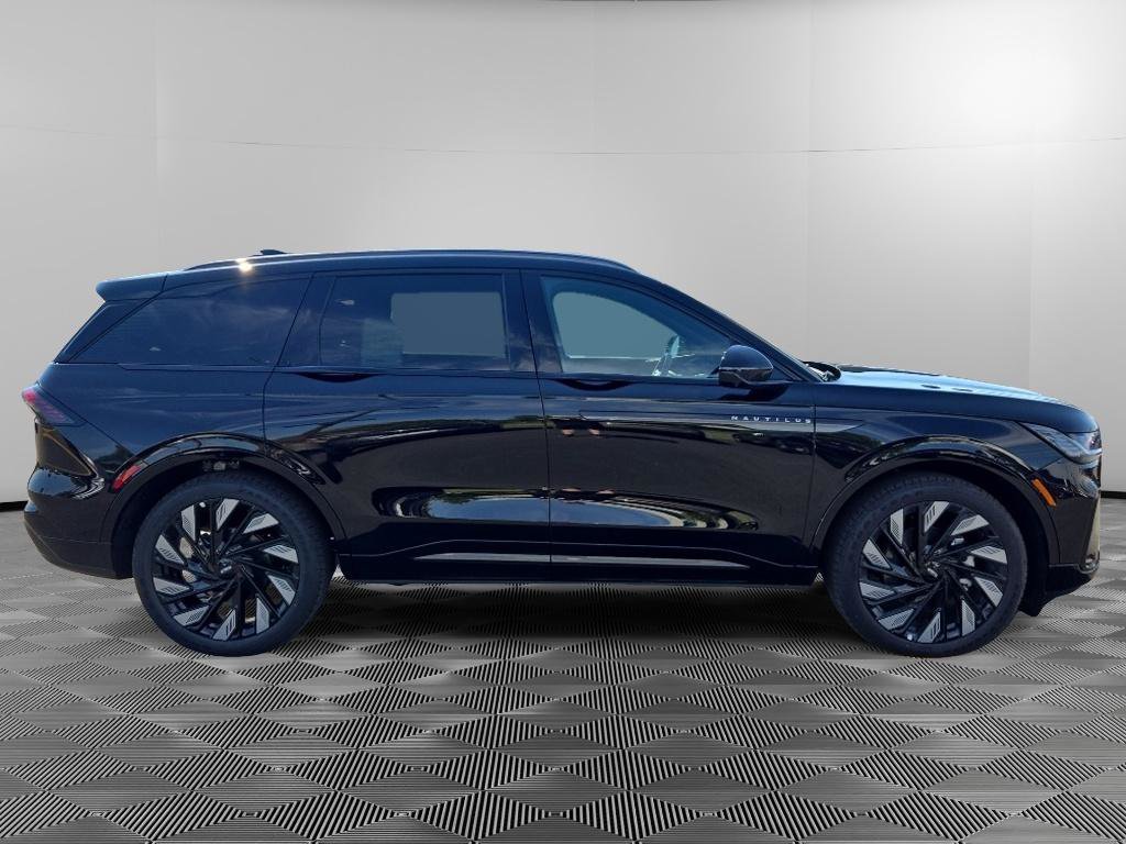 New 2026 Lincoln Nautilus Reserve w/ Jet Appearance Package AWD/4WD image 8