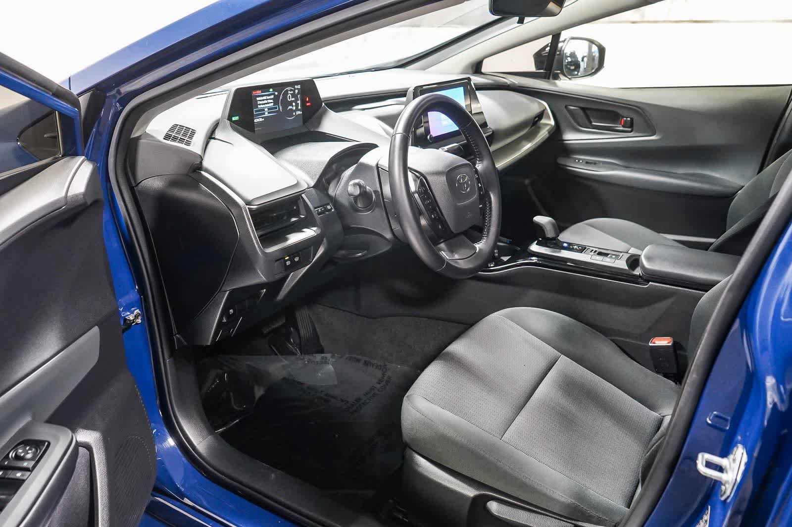 Used 2023 Toyota Prius LE image 17
