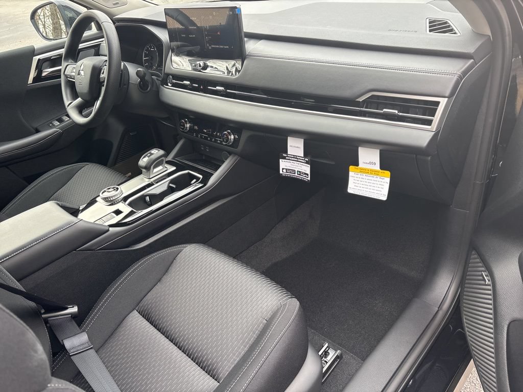 New 2026 Mitsubishi Outlander ES AWD/4WD image 30