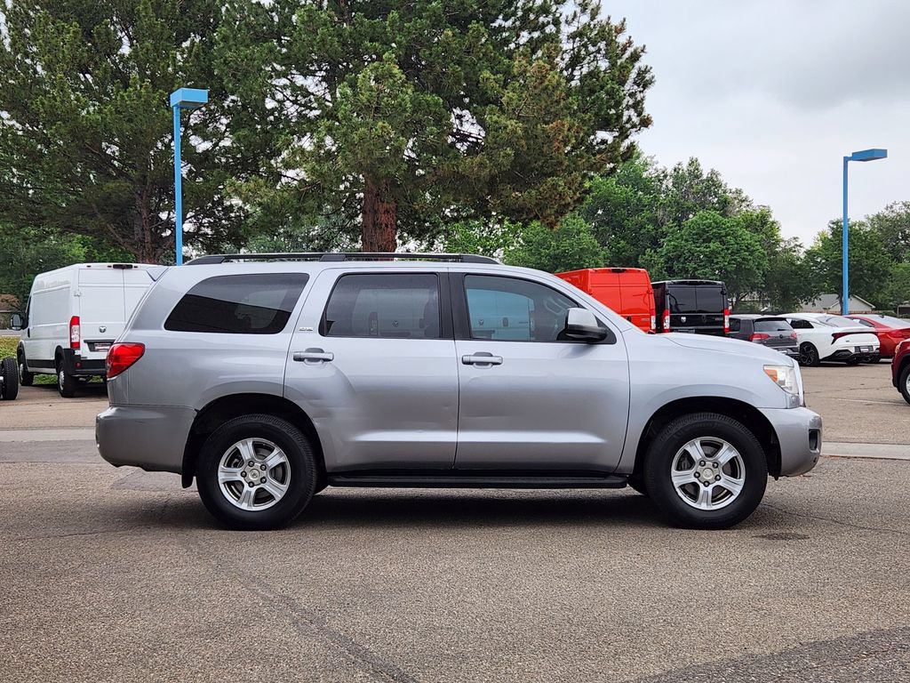 Used 2011 Toyota Sequoia SR5 AWD/4WD image 2