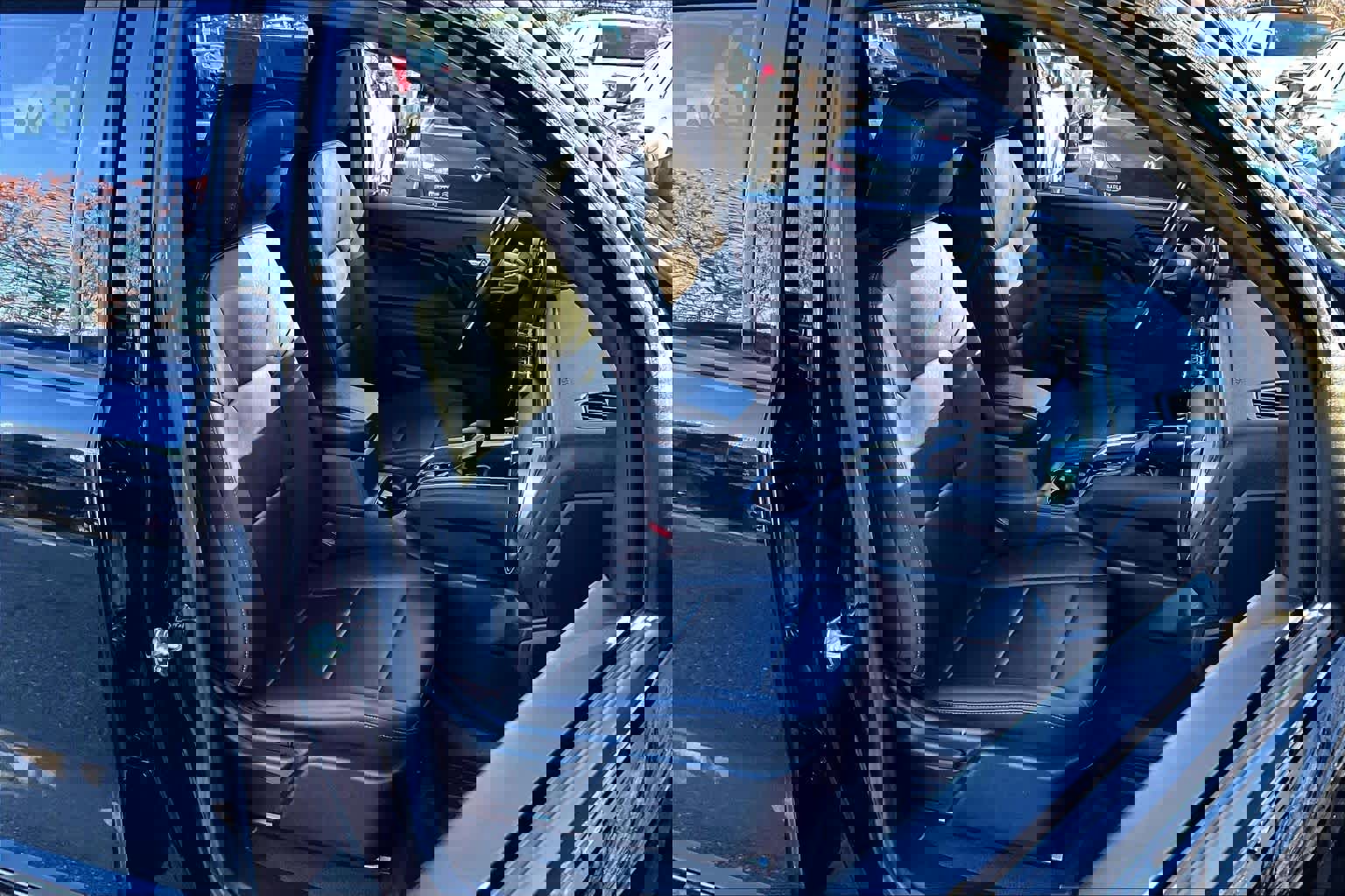 Used 2024 Chevrolet Colorado LT w/ LT Convenience Package III image 7