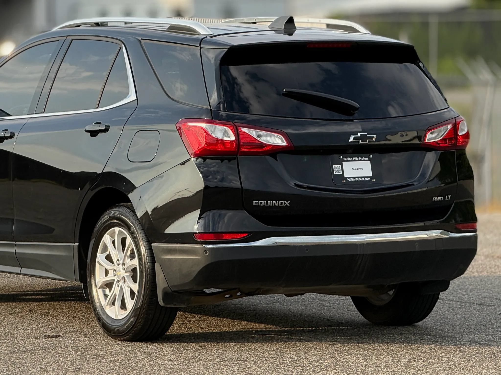 Used 2020 Chevrolet Equinox LT AWD/4WD image 16