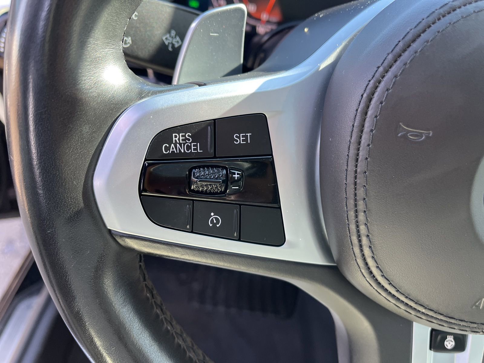 Used 2020 BMW M550i xDrive w/ Premium Package image 35