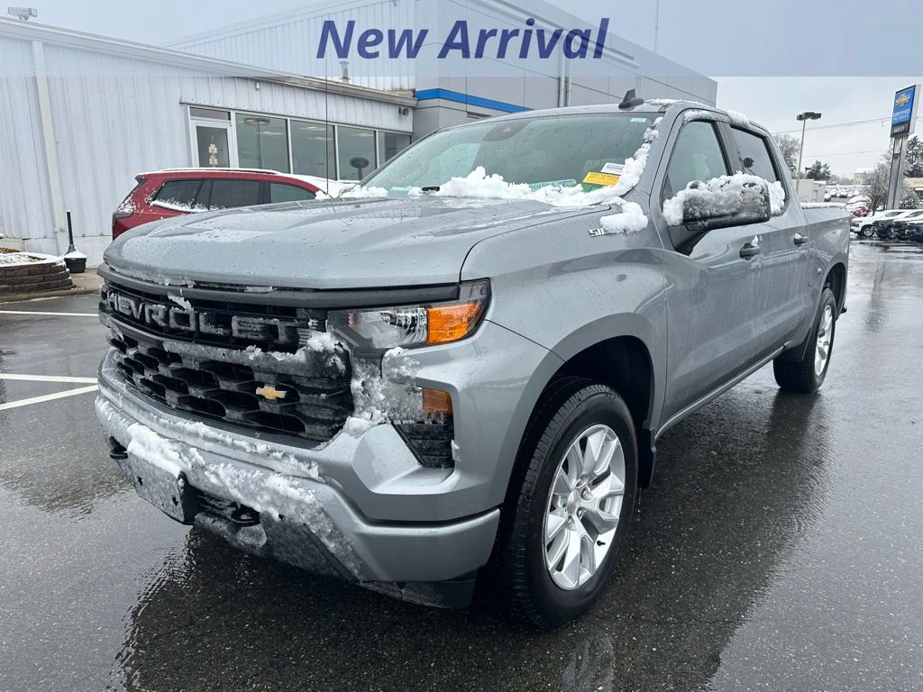 Used 2024 Chevrolet Silverado 1500 Custom image 1