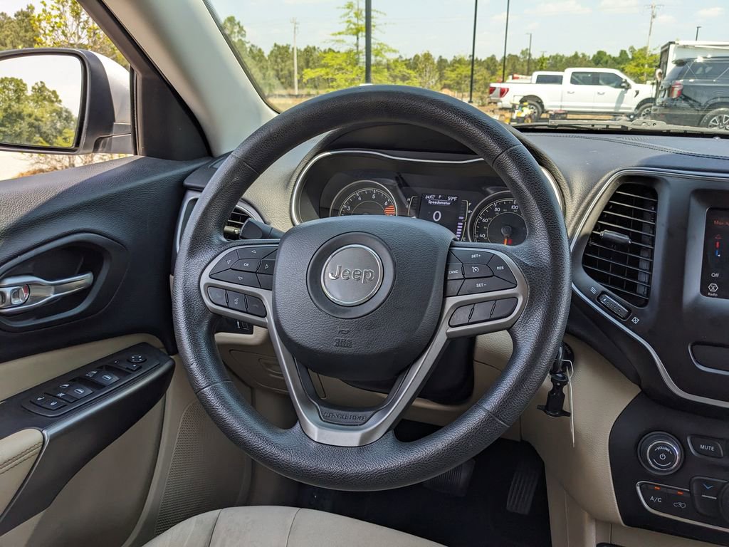 Used 2019 Jeep Cherokee Latitude w/ Popular Appearance Group FWD image 26