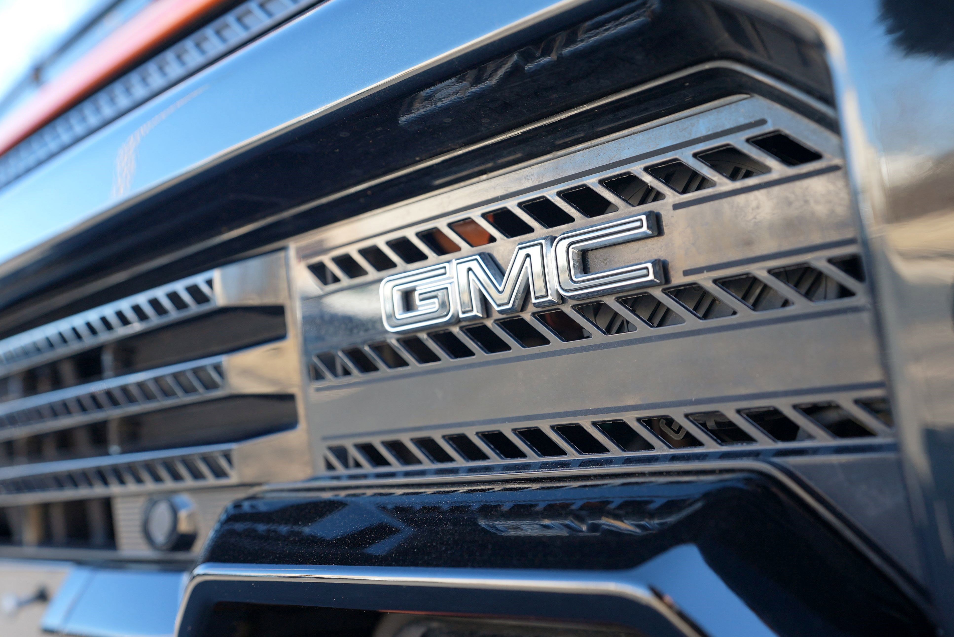 Used 2024 GMC Hummer EV 3X w/ LPO, Illumination Package image 37