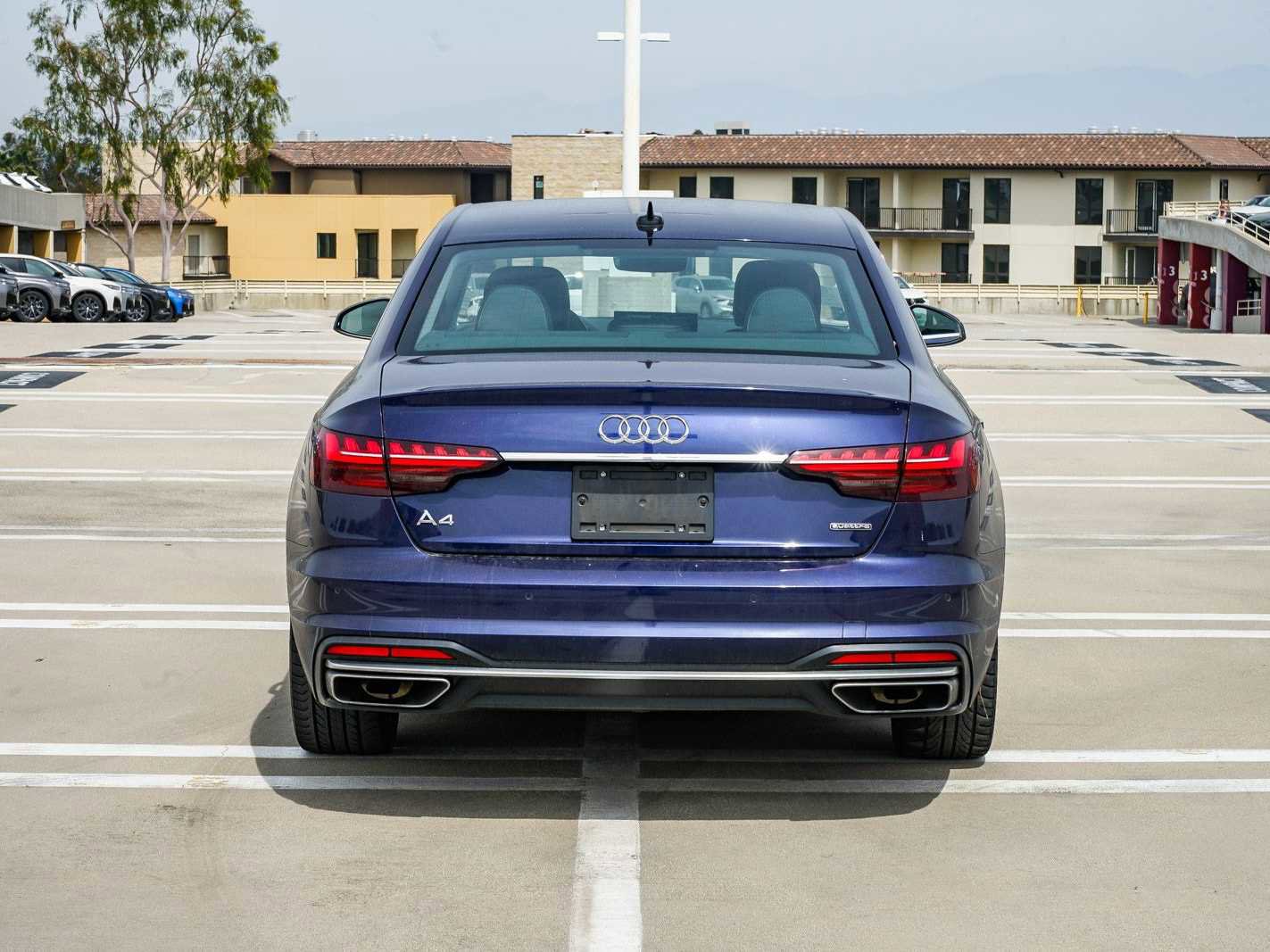 Used 2023 Audi A4 2.0T Premium w/ Convenience Package image 3