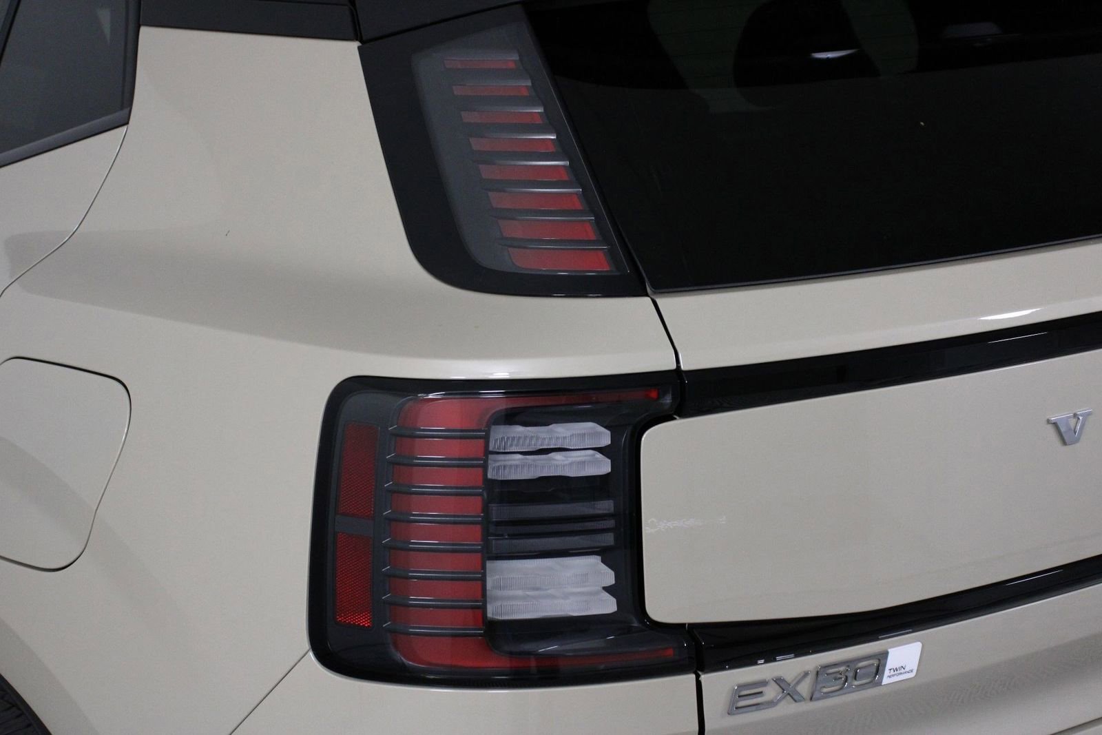 New 2026 Volvo EX30 Plus w/ Climate Package image 14