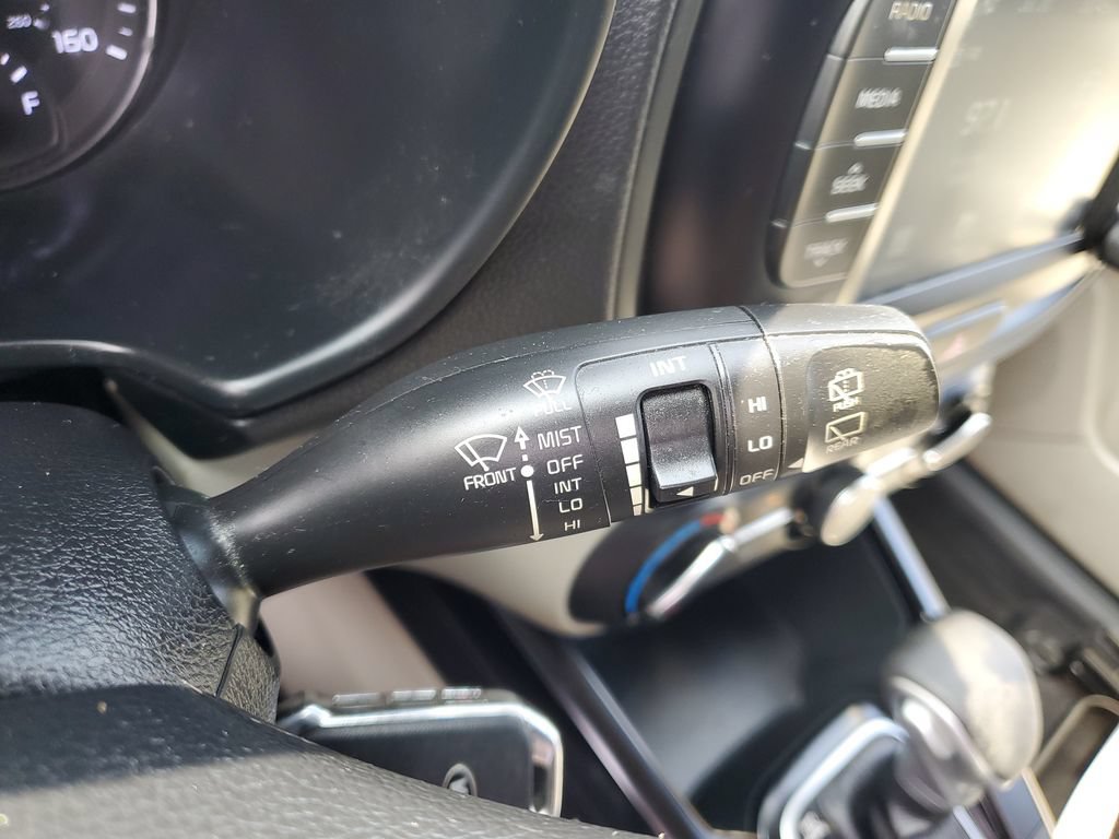 Used 2020 Kia Soul LX FWD image 14