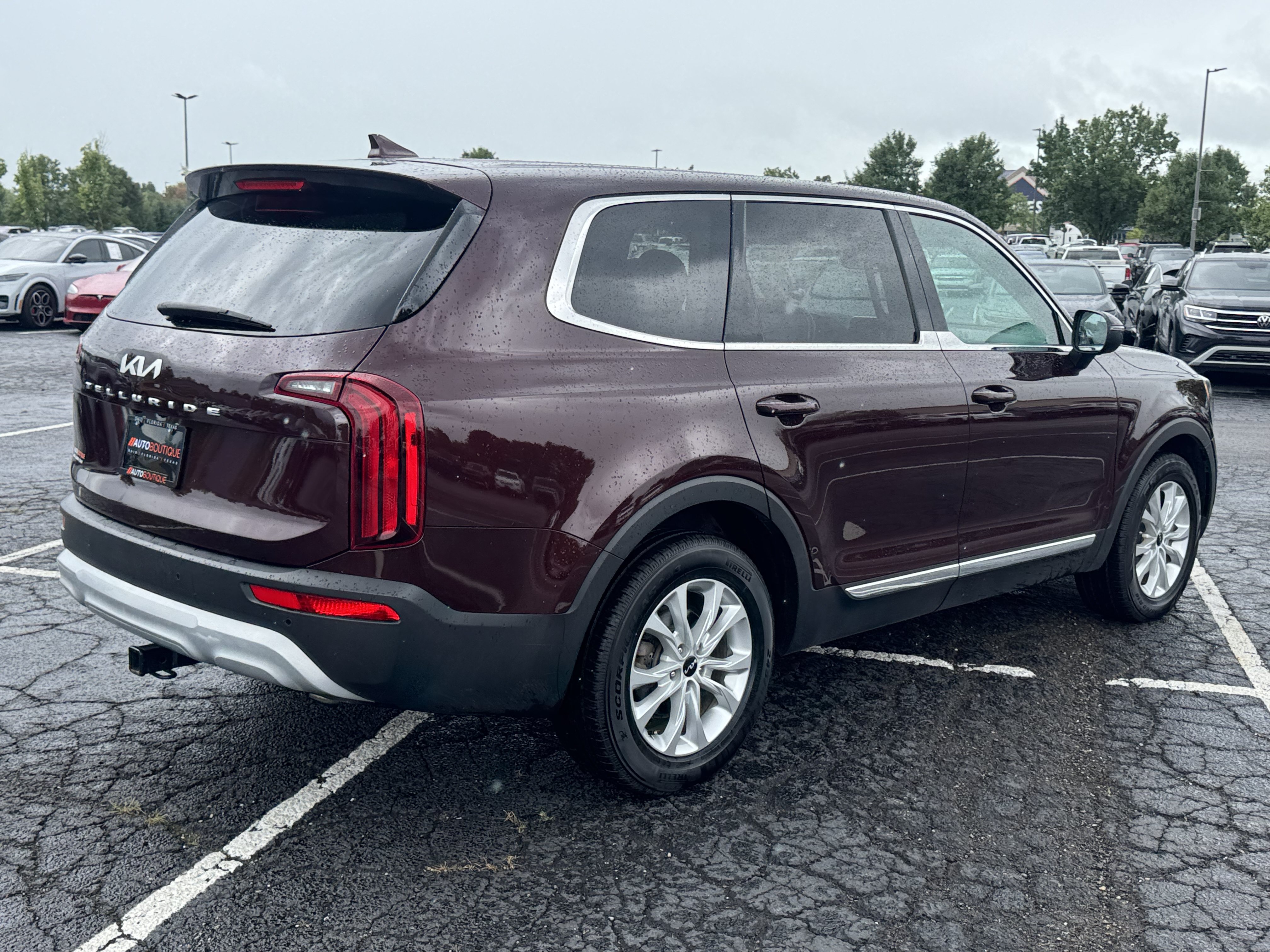 Used 2022 Kia Telluride LX FWD image 13