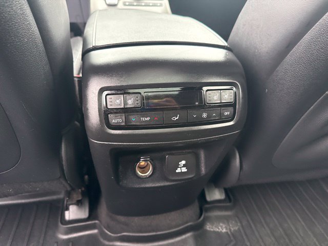 Used 2021 Hyundai Palisade Limited AWD/4WD image 18