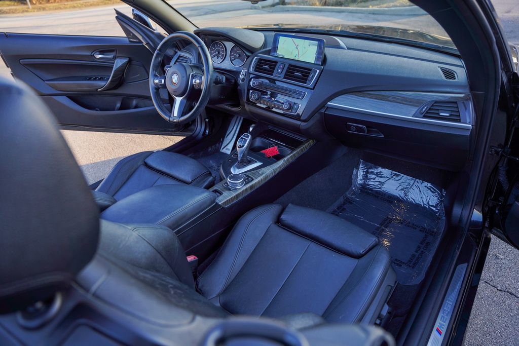 Used 2015 BMW M235i Convertible image 27