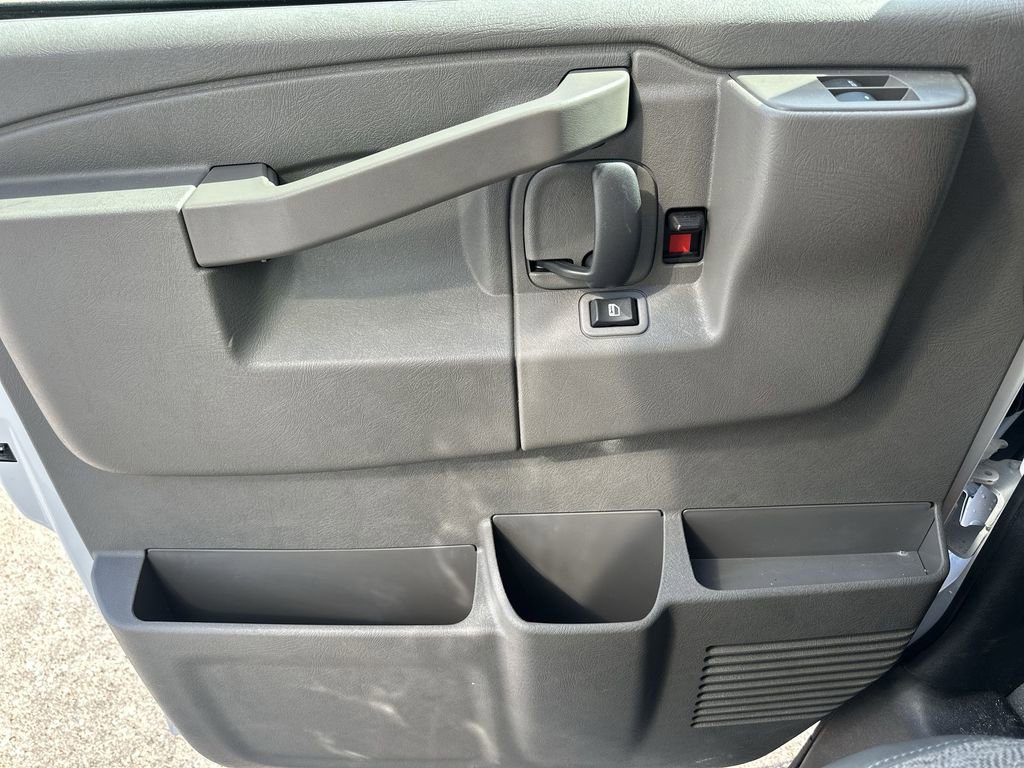 New 2025 Chevrolet Express 3500 w/ Power Convenience Package image 24