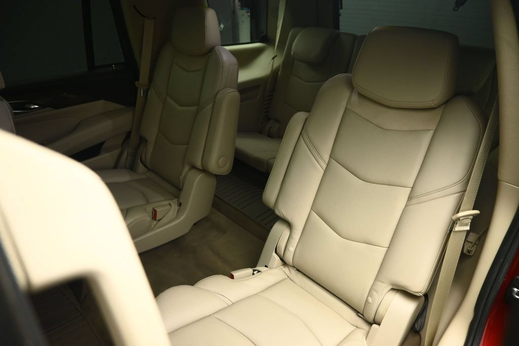 Used 2019 Cadillac Escalade Luxury w/ LPO, Radiant Package AWD/4WD image 51