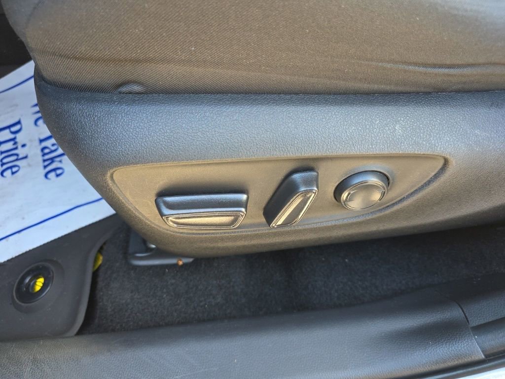 Used 2024 Toyota RAV4 XLE image 22