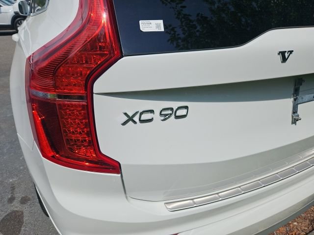 Used 2021 Volvo XC90 T5 Momentum w/ Protection Package Premier FWD image 5