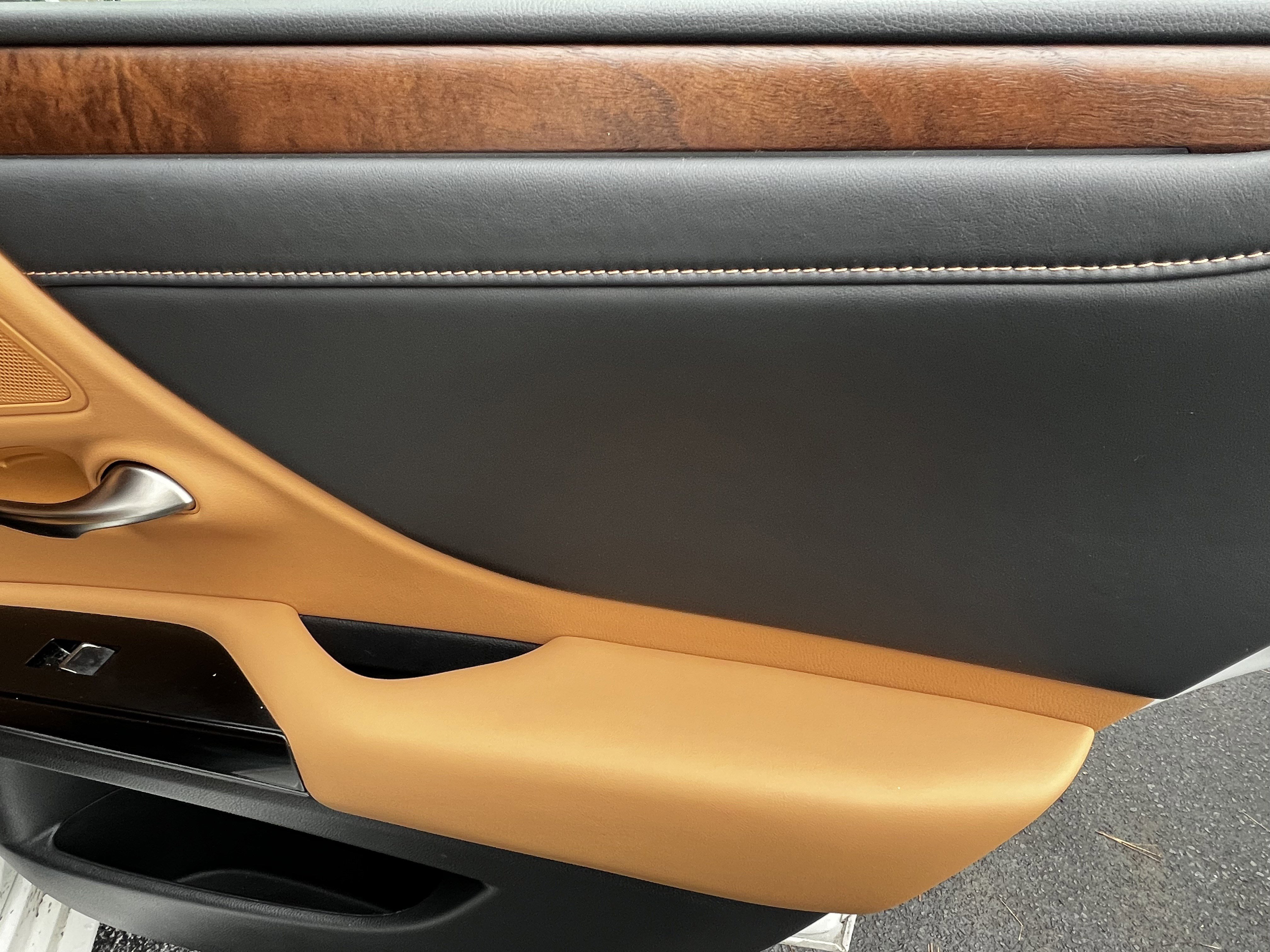 Certified 2023 Lexus ES 350 w/ Premium Package image 37