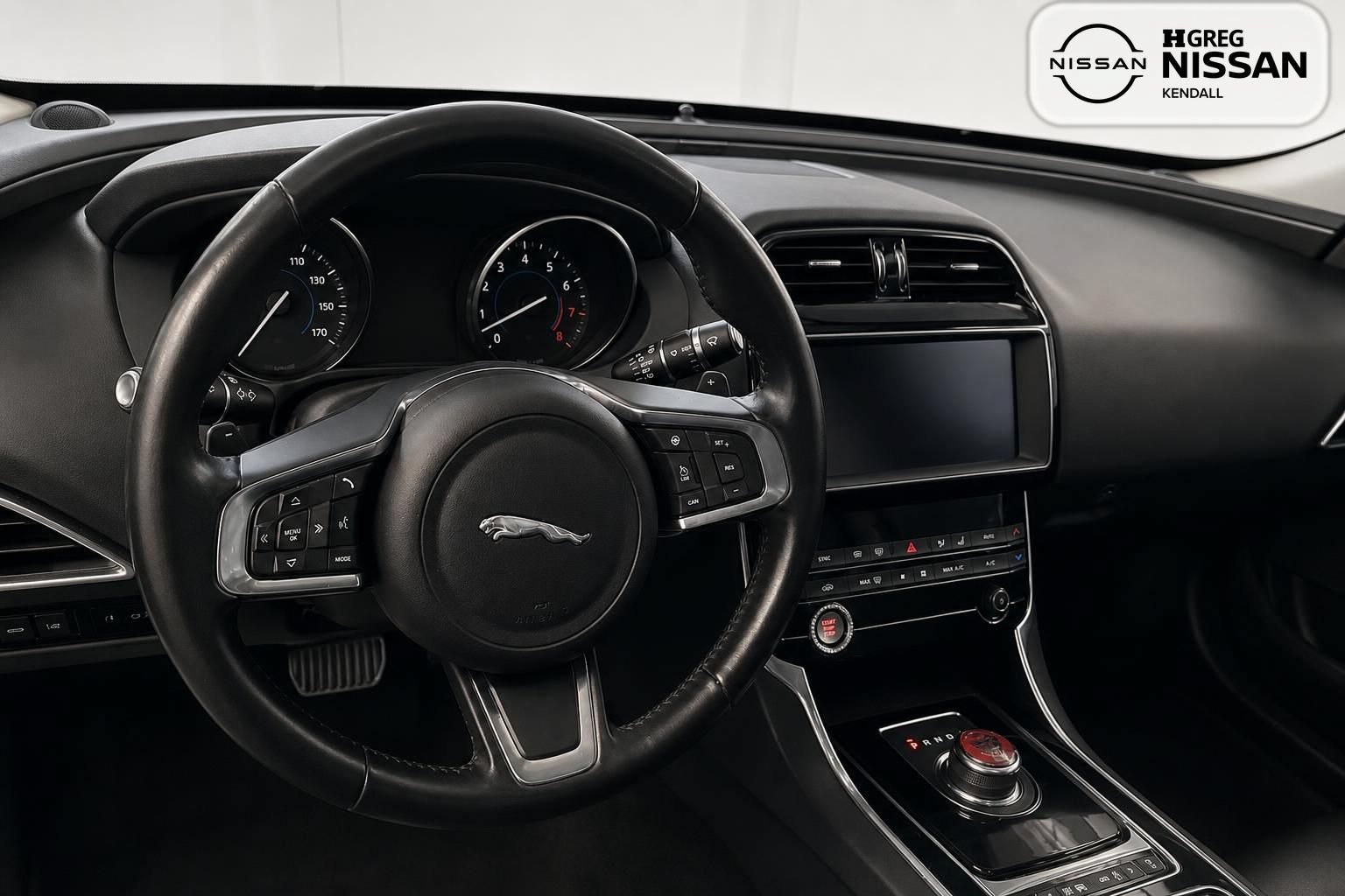 Used 2019 Jaguar XE Prestige AWD/4WD image 8