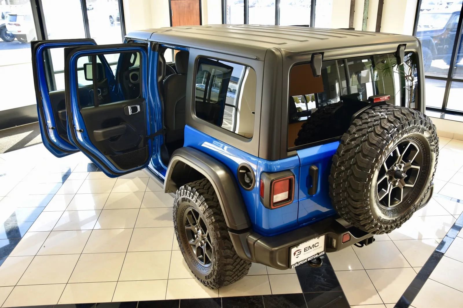 Used 2024 Jeep Wrangler Willys image 8