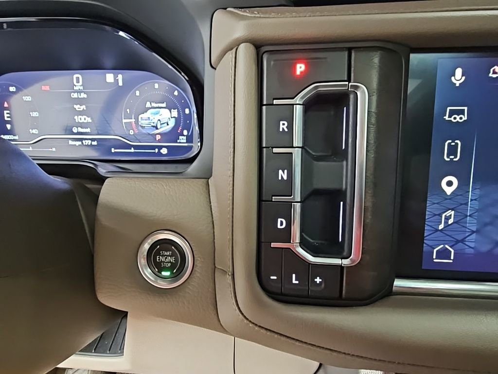 Used 2023 GMC Yukon XL Denali image 25