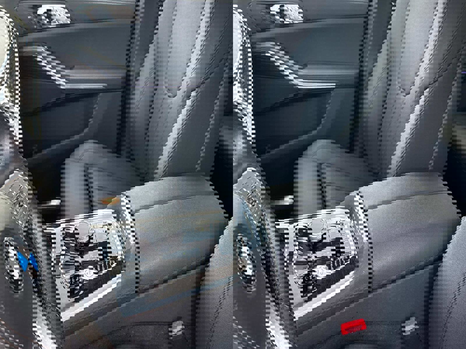 Used 2021 BMW X7 xDrive40i w/ Cold Weather Package image 22