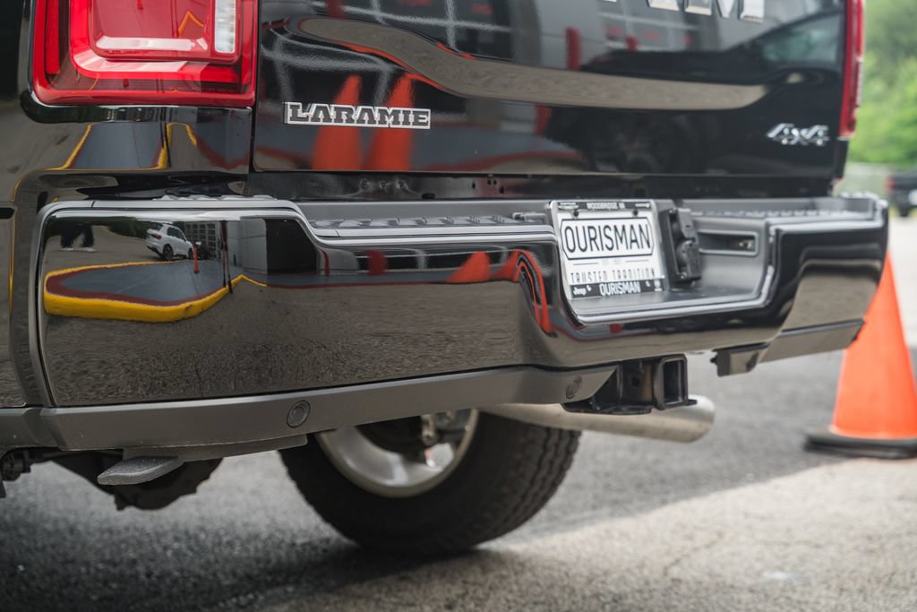 New 2026 RAM 2500 Laramie AWD/4WD image 10