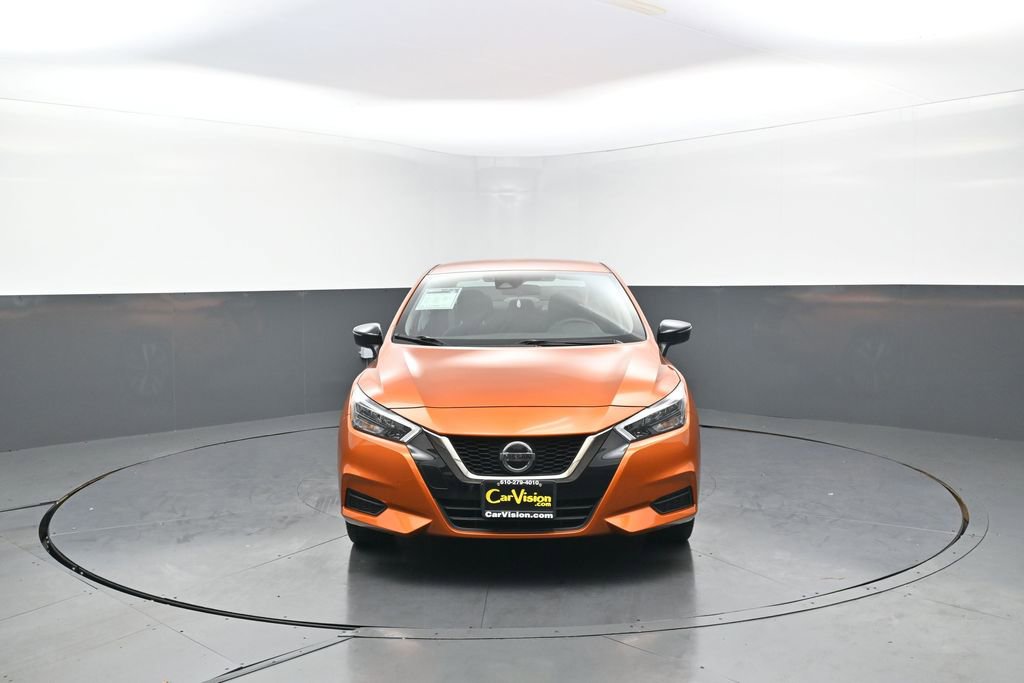 Used 2022 Nissan Versa SR w/ Convenience Package image 5