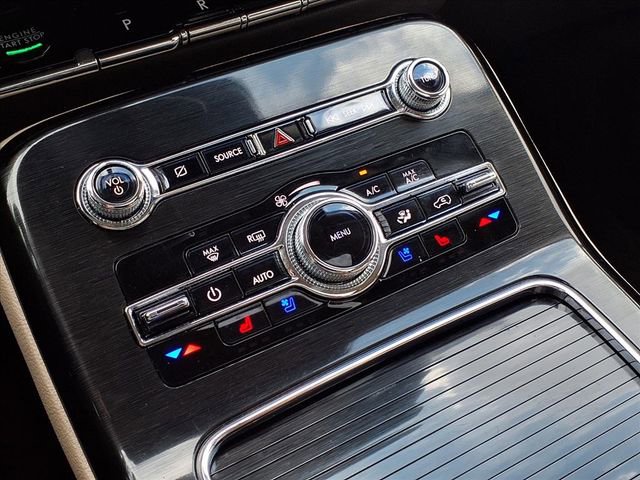 Certified 2023 Lincoln Nautilus Reserve image 17